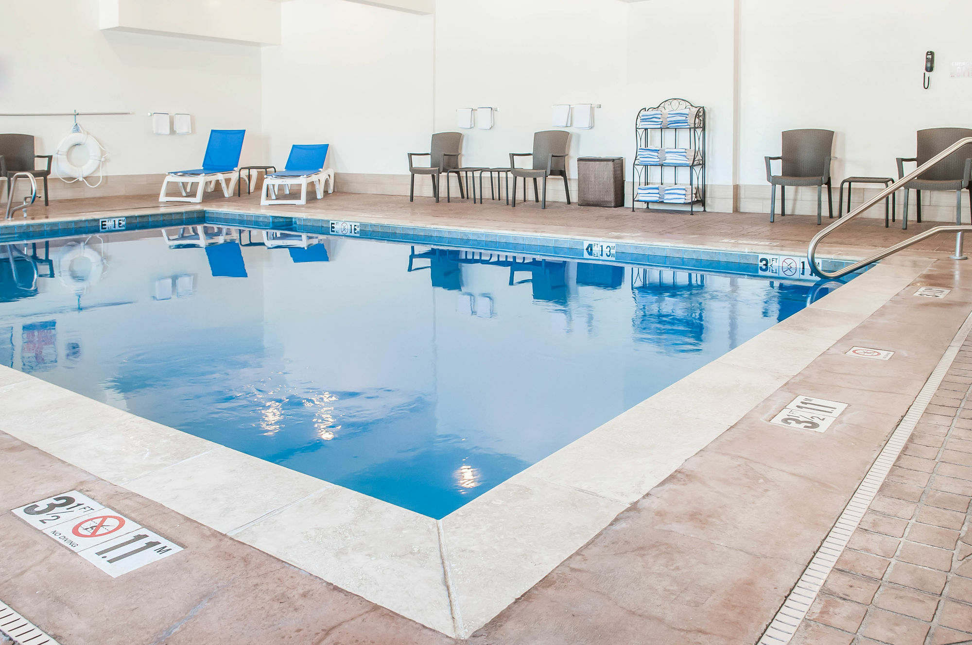 Comfort Suites Фармингтън Екстериор снимка