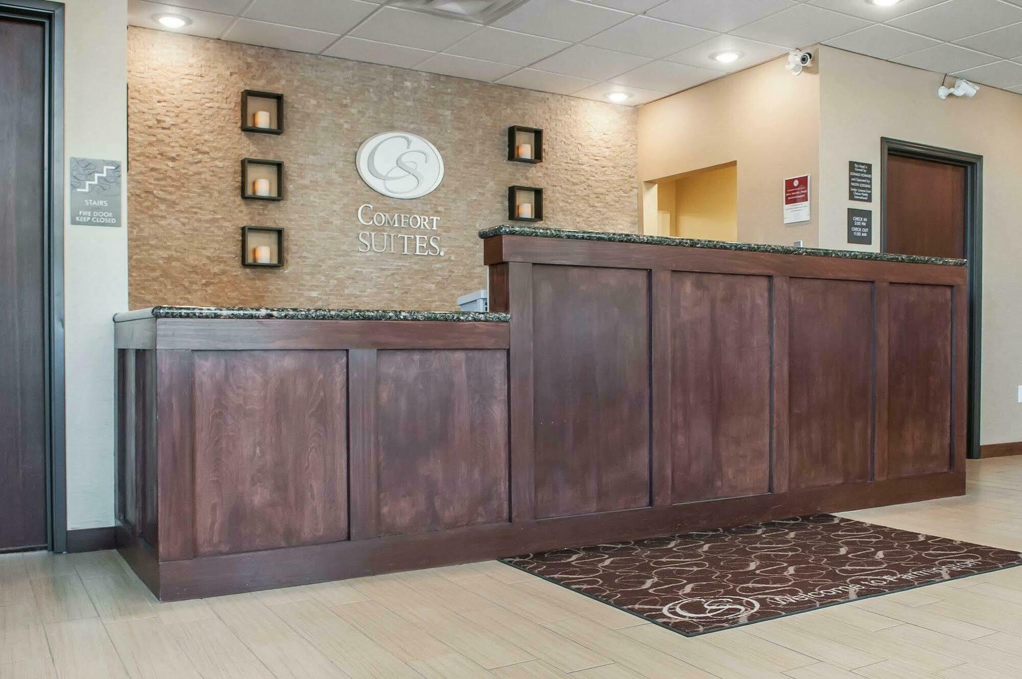 Comfort Suites Фармингтън Екстериор снимка