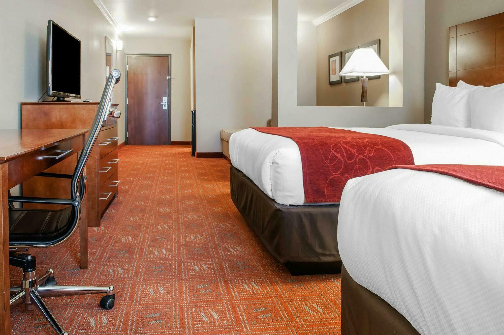 Comfort Suites Фармингтън Екстериор снимка